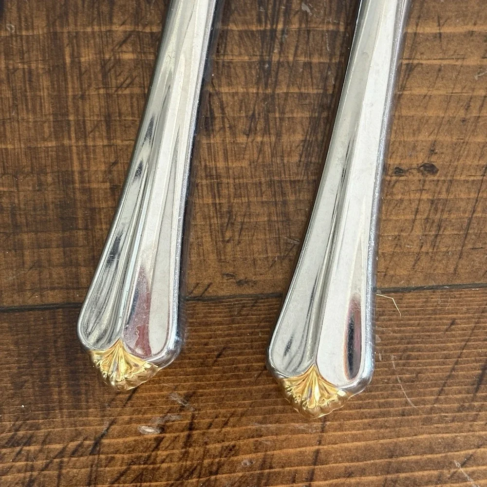 Oneida GOLDEN JUILLIARD (2) Dinner Knives Cube Stainless‎ Flatware Set Glossy